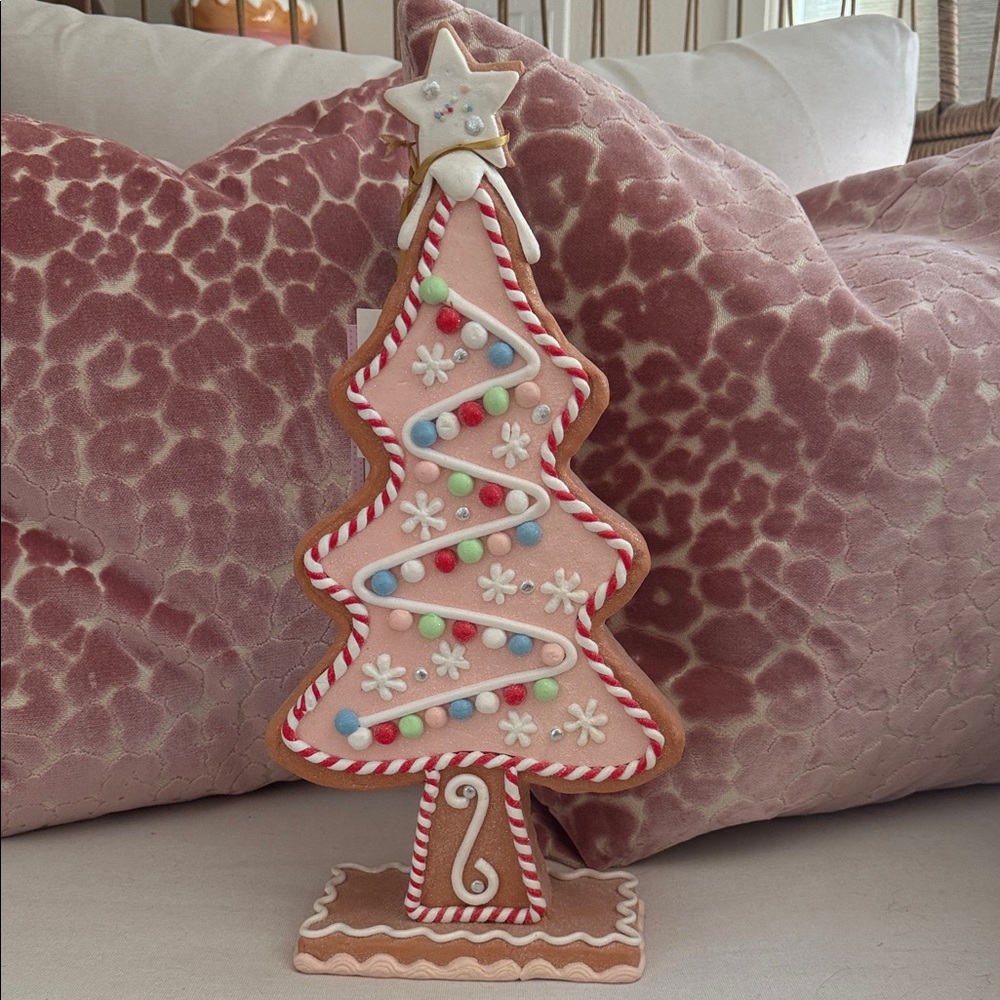 Cupcakes & Cashmere Pink Christmas tree table top decoration pinkmas